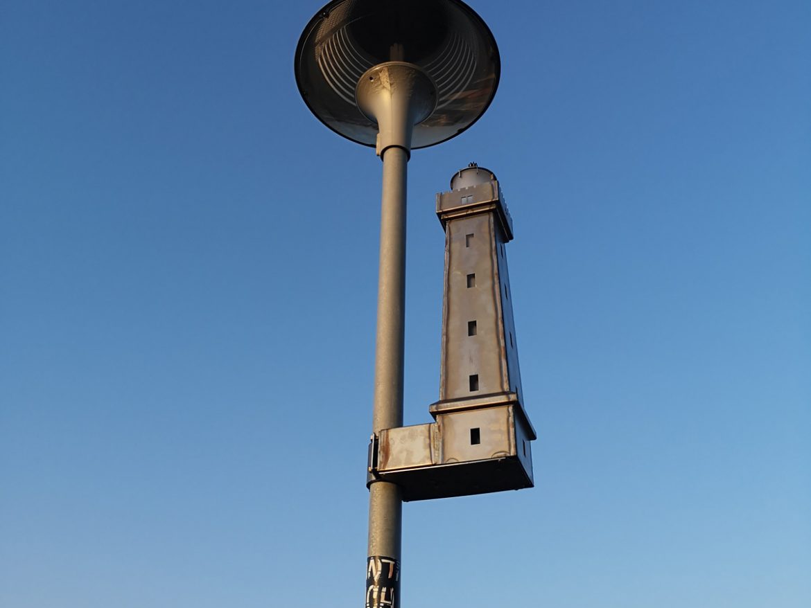 Blaavand hat jetzt den Leuchtturm gleich 100-fach.